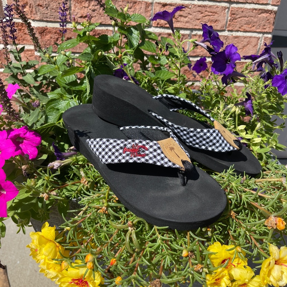 Eliza B flip flops. black & white gingham w/ red lobster embroidery